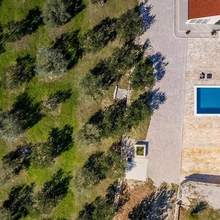 Oliveto Holiday home Smilcic