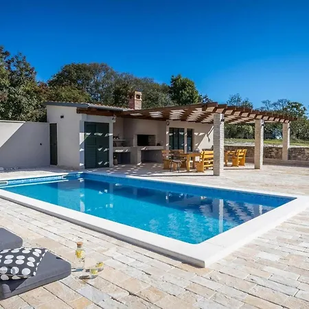 Oliveto Casa de Férias Smilcic