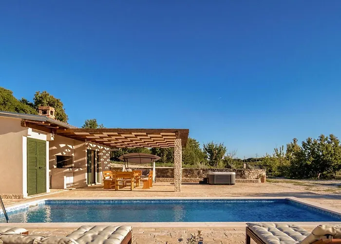 בית נופש Oliveto Smilcic